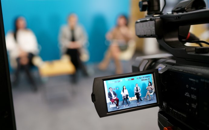Equipment for hybrid type of events with online participants